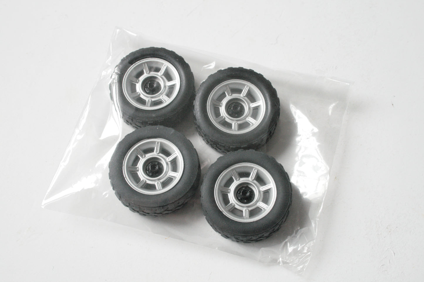 Kyosho Mini-Z Overland Hummer H2 Wheels & Tyres