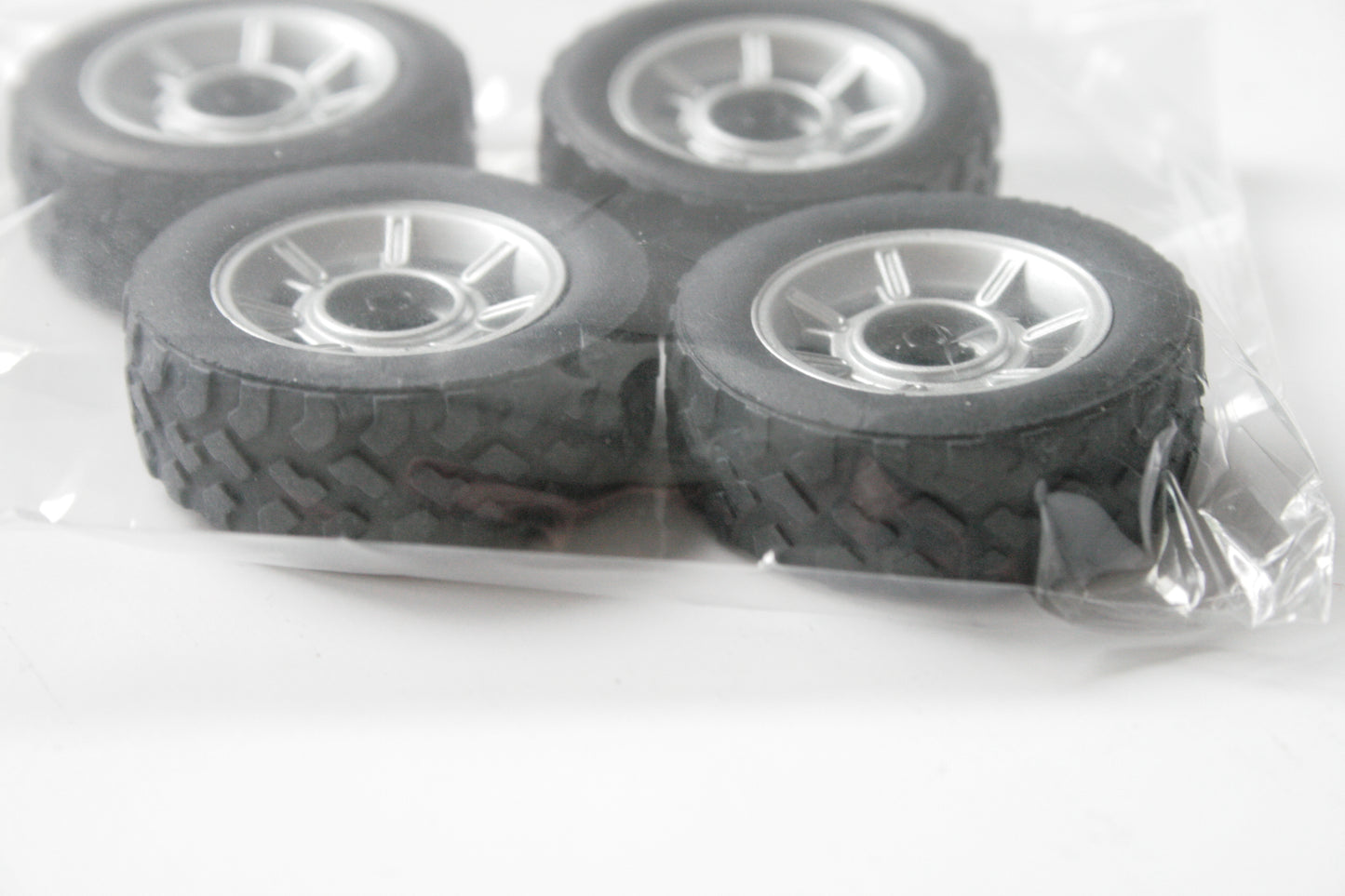 Kyosho Mini-Z Overland Hummer H2 Wheels & Tyres