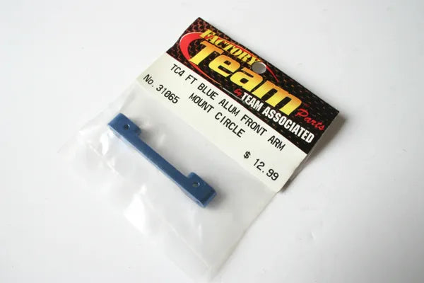 Team Associated TC4 FT Blue Aluminium Front Arm Mount Circle - AS 31065